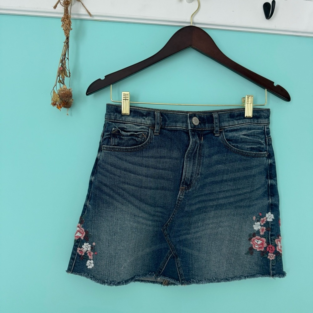 Express denim mini skirt with floral embroidery